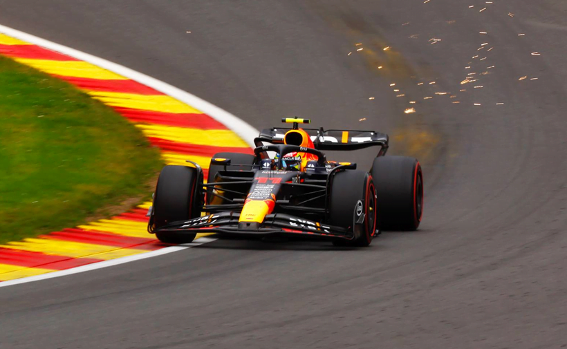 Max Verstappen domină la Spa! Red Bull obține a 13-a victorie consecutivă. 26 Max Verstappen domină la Spa! Red Bull obține a 13-a victorie consecutivă.