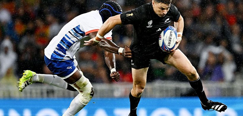 Noua Zeelandă lasă în urmă înfrângerea din Grupa A cu Franța și marchează 11 încercări împotriva Namibiei
