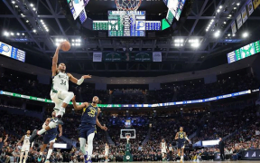 Giannis Antetokounmpo Stabilește Recordul de Puncte într-un Meci pentru Milwaukee Bucks