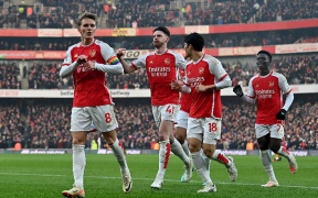 Arsenal, Cu Pas Ferm în Vârful Premier League: Saka și Odegaard Decisivi