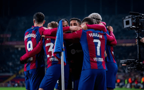 Dubla lui Sergi Roberto Salvează Barcelona: Victorie Dramatică, 3-2 cu Almeria