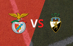 Benfica vs. SC Farense: Duel Pentru Supremație în Primeira Liga!