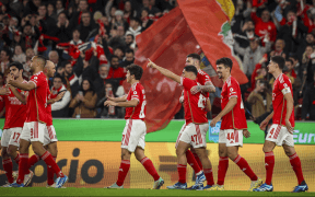 Benfica Avansează în Semifinalele Cupei Ligii Portugaliei după o Victorie Impresionantă