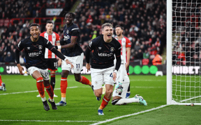 Înfrângere Dramatică: Sheffield United Pierde în Fața lui Luton Town După Două Autogoluri
