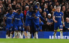 Chelsea Revine cu o Victorie Obținută Târziu în Derby-ul Londonez