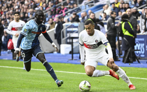 Paris St Germain Domină Ligue 1: Al Șaptelea Succes Consecutiv, cu un Start Controversat și O Performanță Incredibilă!
