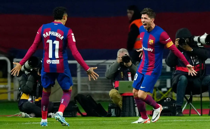 Dubla lui Sergi Roberto Salvează Barcelona: Victorie Dramatică, 3-2 cu Almeria