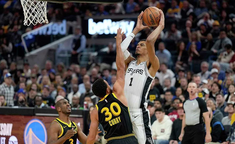Duelul Așteptat: Wembanyama și Williamson se Confruntă în NBA 25 Duelul Așteptat: Wembanyama și Williamson se Confruntă în NBA