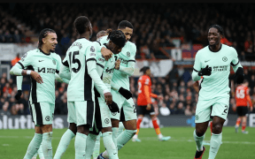 Chelsea Se Impune în Fața lui Luton Town cu 3-2 într-un Meci Plin de Suspans