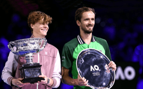 Jannik Sinner, Noul Rege Încoronat pe Melbourne Park: Victorie Istorică în Finala Australian Open