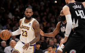 Victorie Revigorantă: Lakers înving Clippers și Întrerup Seria de Înfrângeri