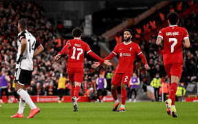 Liverpool Revine Spectaculos și Învinge Fulham în Cupa Ligii