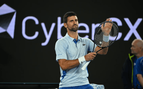 Djokovic, Gauff și Alți Capi de Serie se Califică în Runda a Doua la Australian Open