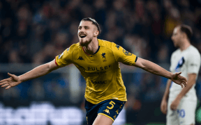 Radu Drăgușin alege Tottenham: Mutare Surprinzătoare în Fotbalul European