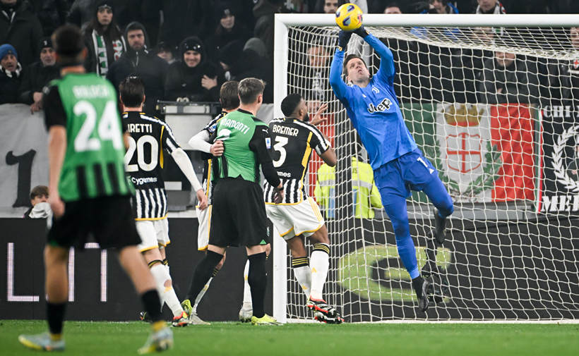 Show de Forță al lui Vlahovic: Juventus Își Ia Revanșa împotriva lui Sassuolo