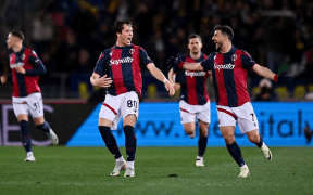 Bologna Învinge Verona cu 2-0 și Urcă pe Locul 4 în Serie A!