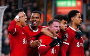 Condusă pe Anfield la Pauză, Liverpool Revine Spectaculos și Învinge Luton Town cu 4-1