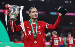 Liverpool Câștigă EFL Cup Prin Golul Marcat în Prelungiri de Van Dijk