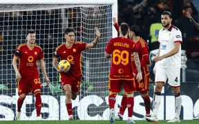 Performanță Impresionantă pentru Paulo Dybala într-o Victorie Zdrobitoare a lui AS Roma, 4-0 cu Cagliari