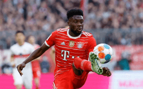 Bayern Munchen în Dilemă: Viitorul lui Alphonso Davies Sub Semnul Întrebării