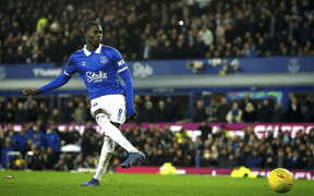 Barcelona Planifică Lovitura: Propuneri de Schimb pentru Amadou Onana
