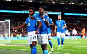 Gol de Legendă și Performanță Juvenilă Uimitoare: Brazilia Învinge Anglia pe Wembley!
