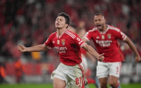 Manchester United, Liverpool și Chelsea Intră în Cursa Pentru Semnătura lui Joao Neves