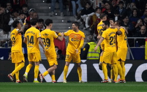 Barcelona triumfă cu 3-0 împotriva lui Atletico Madrid într-un Derby Incendiar din La Liga