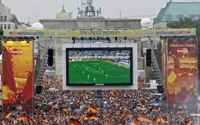 Public Viewing la Euro 2024: Relaxare a Regulilor pentru Nopți Pline de Fotbal și Distracție!