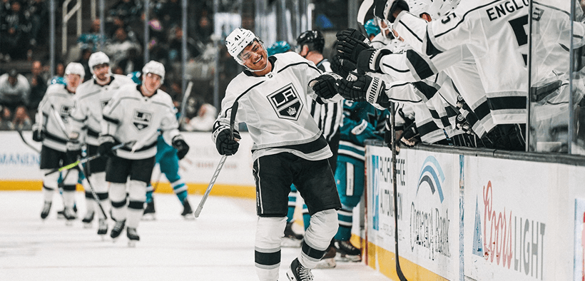 Thomas Înscrie Primul Gol în NHL, Los Angeles Kings Înving San Jose Sharks într-un Duel Tensionat