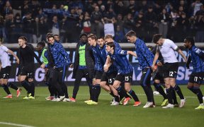 Atalanta Domină cu Un Om în Plus pe Teren și Accede în Finala Cupei Italiei