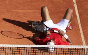 Duel pentru Supremație la Monte Carlo: Djokovic și Sinner Avansează în Semifinale
