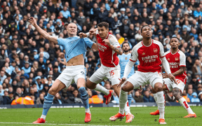 Luptă Strânsă pentru Titlu în Premier League: Arsenal Remizează cu Manchester City, Liverpool Profită și Devine Lider