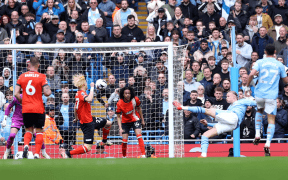 Premier League: Manchester City Redevine Lider și Surprize Apărute în Lupta pentru Locurile Europene