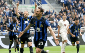 Inter Milano Domină Torino: Calhanoglu Își Eternizează Numele într-o Victorie Incontestabilă