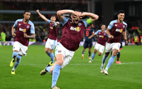 Victoriii și Dezamăgiri în Conference League: Aston Villa și Olimpiakos Iau Avans după Prima Manșă
