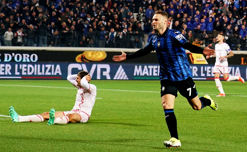 Atalanta Domină cu Un Om în Plus pe Teren și Accede în Finala Cupei Italiei