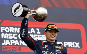 Verstappen Triumfă în Marele Premiu al Japoniei: Red Bull domină la Suzuka