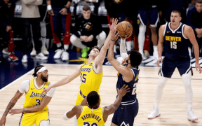 NBA: Murray Strălucește și Denver Nuggets Se Califică în Semifinalele Conferinței de Vest