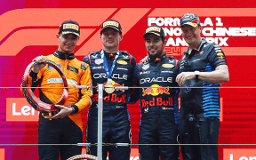Formula 1: Max Verstappen Domină în China, Lando Norris Surprinde