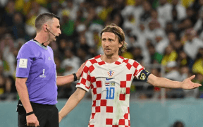 UEFA Impune Noi Reguli la Euro 2024: Doar Căpitanii Vor Putea Discuta cu Arbitrii