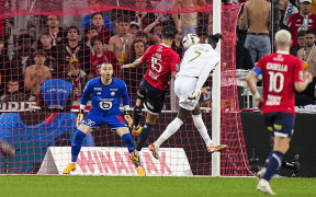 Festival de Goluri în Ligue 1: Olimpique Lyon Învinge Lille După O Revenire Epică