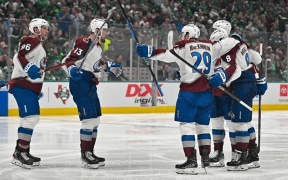 NHL: Colorado Avalanche Revine de la 0-3 și Învinge Dallas Stars într-un Meci Fabulos