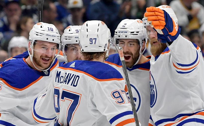 NHL: Edmonton Oilers Triumfă în Semifinalele Conferinței de Vest