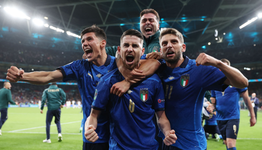 Concurență Acută în Echipa Italiei pentru Euro 2024: Cine Va Intra în Lotul lui Spaletti?
