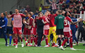 Olympiakos Se Califică în Finala Europa Conference League după Două Victorii împotriva lui Aston Villa