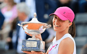 Italian Open: Iga Swiatek Triumfă din Nou și Nicolas Jarry Surprinde Calificându-se în Finală