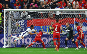 Anglia Debutează cu o Victorie Chinuită la Euro 2024 împotriva Serbiei