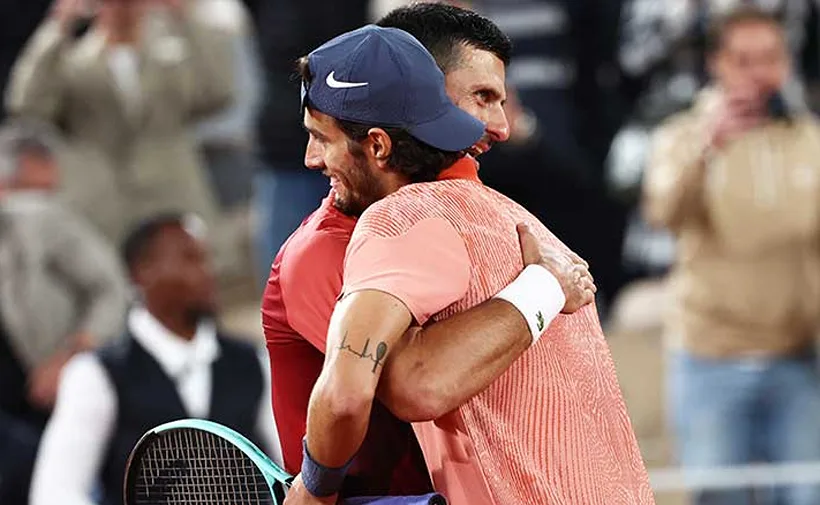 Novak Djokovic Lăsat Fără Suflare într-o Victorie Epică la Roland Garros 25 Novak Djokovic Lăsat Fără Suflare într-o Victorie Epică la Roland Garros