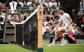 Carlos Alcaraz Revine în Semifinale la Wimbledon După O Remontadă Senzațională